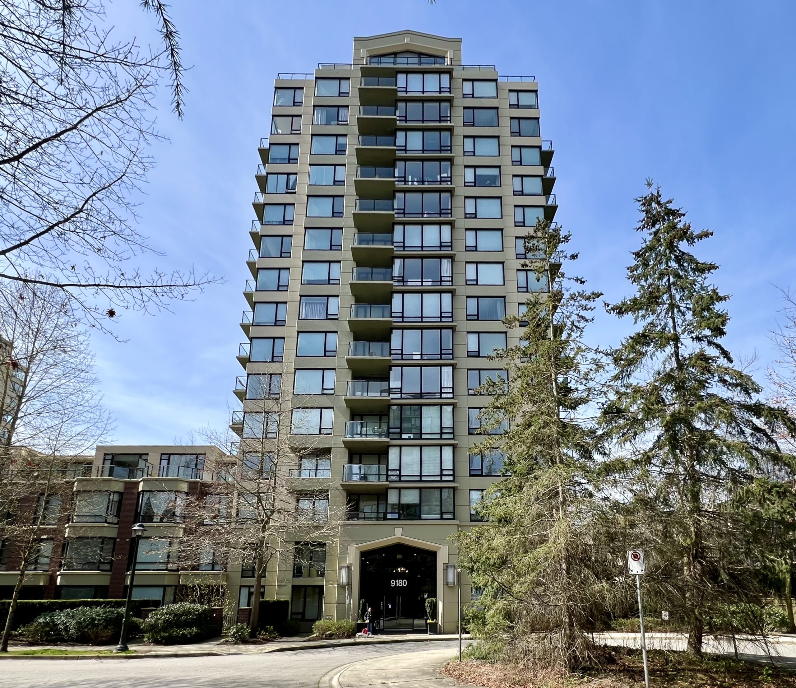 1 Bedroom Apartment in Central Richmond